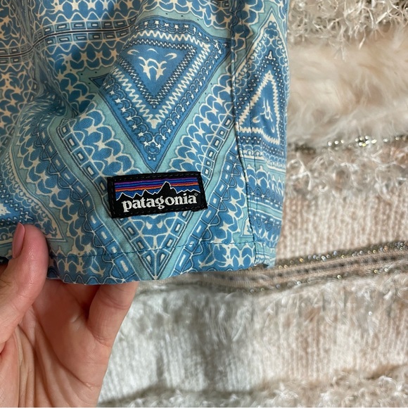 Patagonia Baggies Blue Geometric Print Shorts - Picture 2 of 4